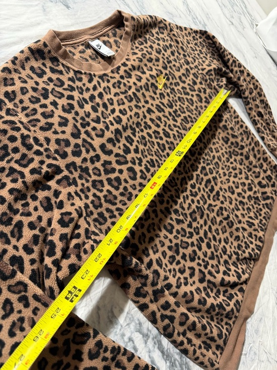 Nike Leopard Print Crewneck Sweatshirt - Brown/Black with Gold Accent - Picture 6 of 7